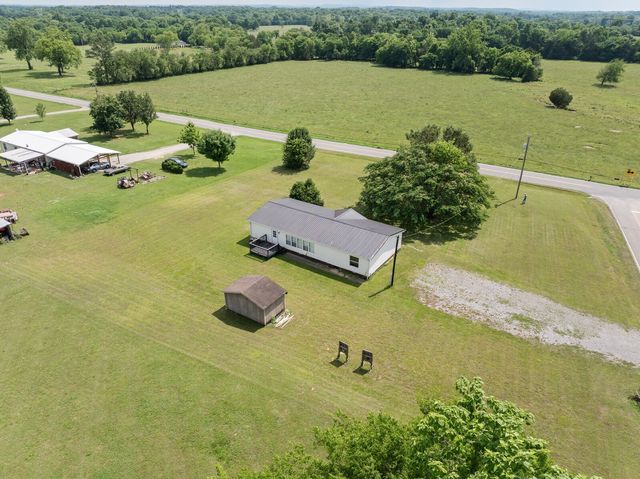 1572 Old Nashville Dirt Rd, Shelbyville, TN 37160