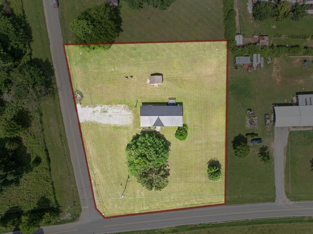 1572 Old Nashville Dirt Rd, Shelbyville, TN 37160