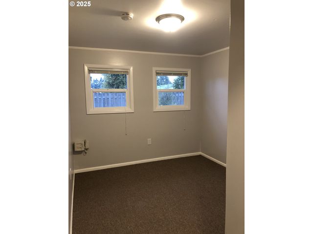 302 S 19TH Ave, Cornelius, OR 97113