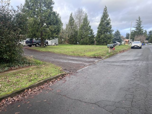 302 S 19TH Ave, Cornelius, OR 97113