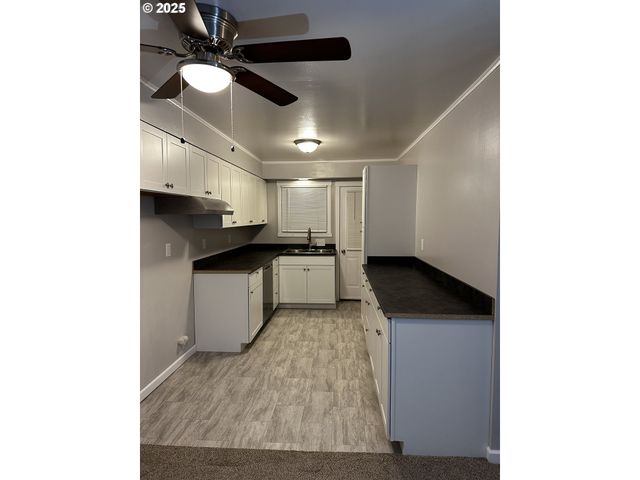 302 S 19TH Ave, Cornelius, OR 97113