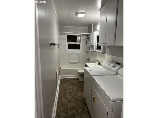 302 S 19TH Ave, Cornelius, OR 97113