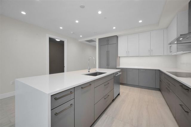275 1ST AVENUE S 3503, St Petersburg, FL 33701
