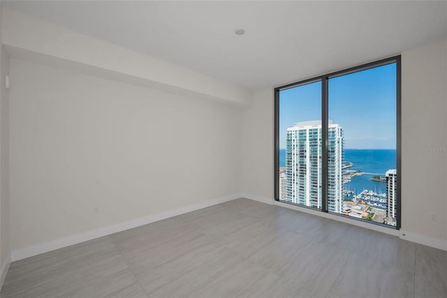 275 1ST AVENUE S 3503, St Petersburg, FL 33701