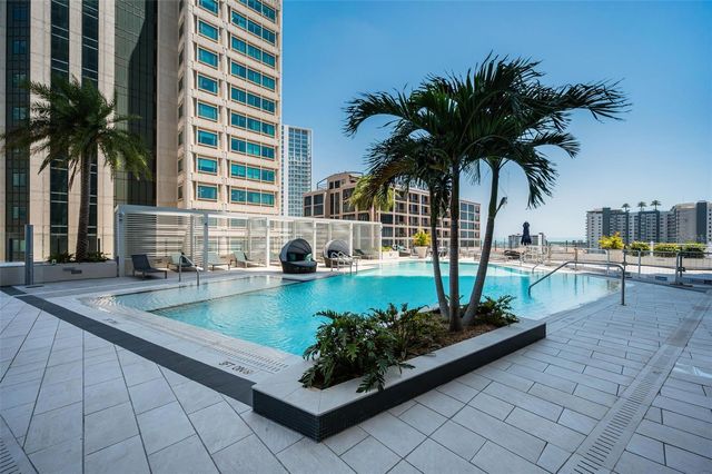 275 1ST AVENUE S 3503, St Petersburg, FL 33701