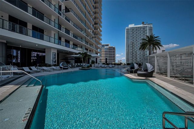 275 1ST AVENUE S 3503, St Petersburg, FL 33701