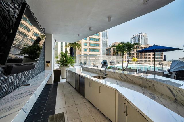 275 1ST AVENUE S 3503, St Petersburg, FL 33701