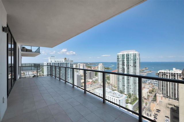 275 1ST AVENUE S 3503, St Petersburg, FL 33701