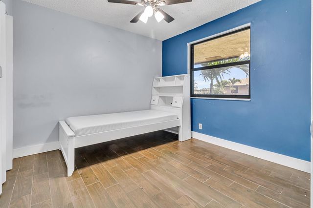 5510 Lakeside Drive 202, Margate, FL 33063
