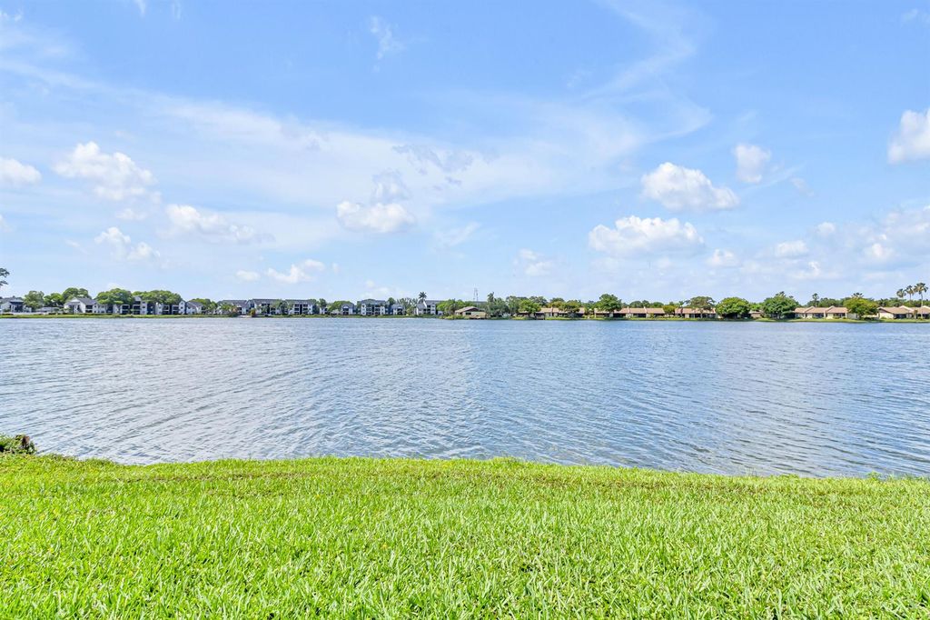 5510 Lakeside Drive 202, Margate, FL 33063