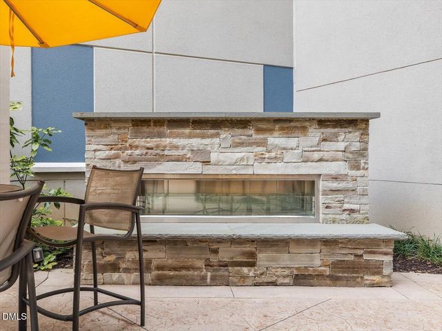 222 Glenwood Avenue 304, Raleigh, NC 27603