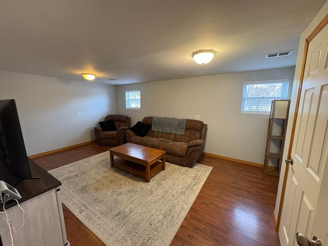 6743 W 115th Street, Worth, IL 60482