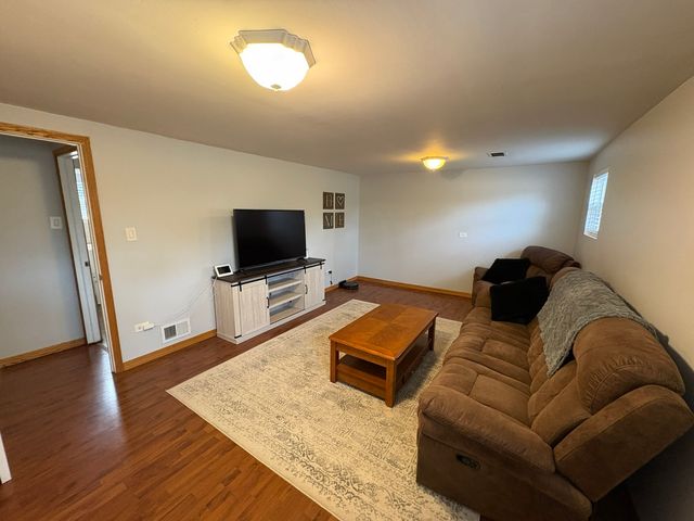 6743 W 115th Street, Worth, IL 60482