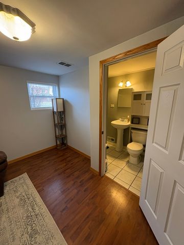 6743 W 115th Street, Worth, IL 60482