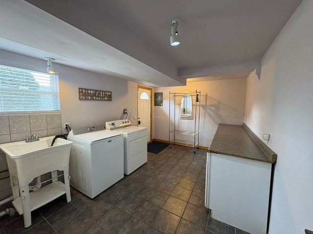 6743 W 115th Street, Worth, IL 60482