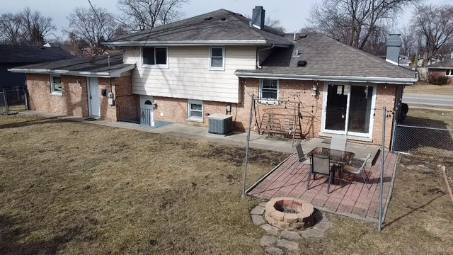 6743 W 115th Street, Worth, IL 60482