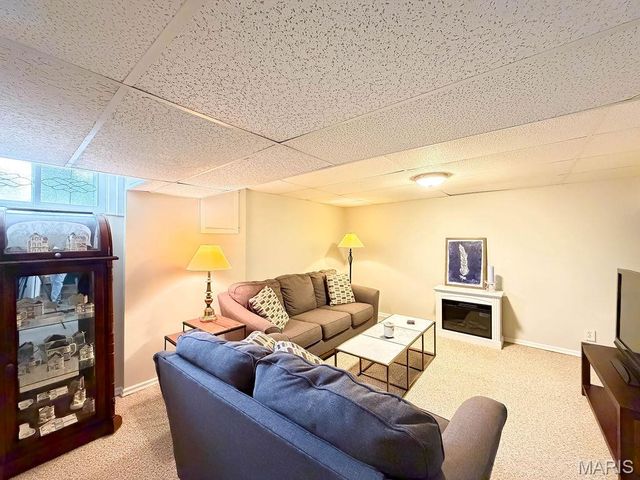 2601 Rockford Avenue, Rock Hill, MO 63144