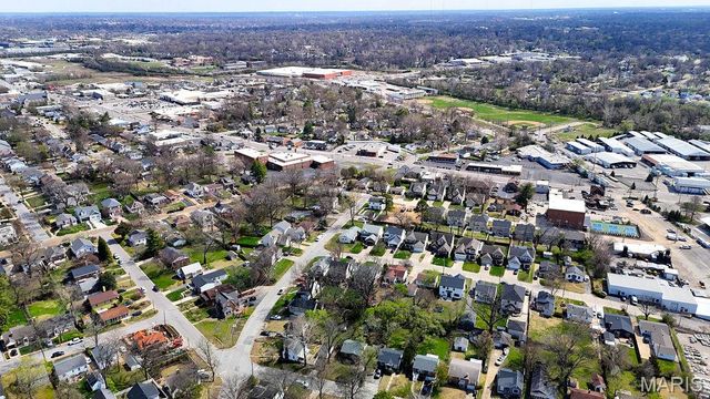 2601 Rockford Avenue, Rock Hill, MO 63144