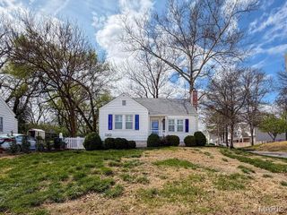 2601 Rockford Avenue, Rock Hill, MO 63144