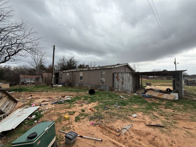 353 County Road 1260, Decatur, TX 76234