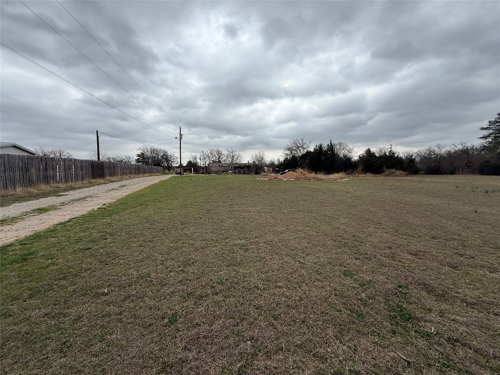 353 County Road 1260, Decatur, TX 76234