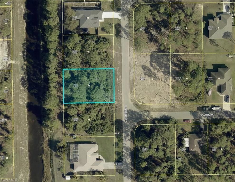 852 Anaconda AVE S, Lehigh Acres, FL 33974
