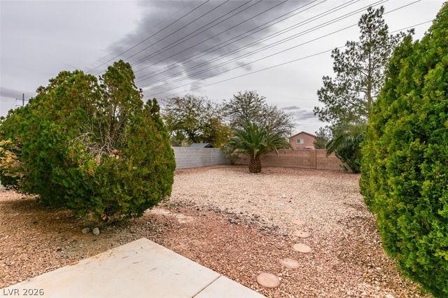 621 Iron Stirrup Avenue, North Las Vegas, NV 89081