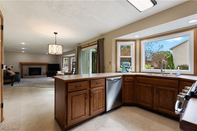 6650 Blendon Avenue NW, Canton, OH 44718