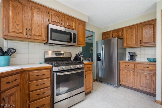 6650 Blendon Avenue NW, Canton, OH 44718