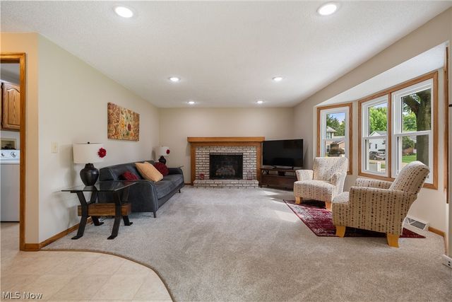 6650 Blendon Avenue NW, Canton, OH 44718