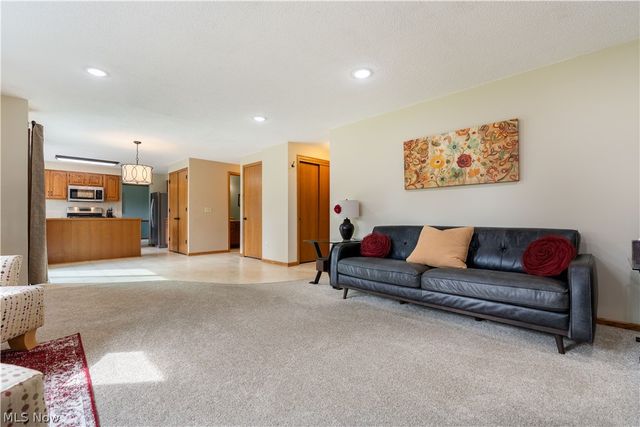 6650 Blendon Avenue NW, Canton, OH 44718