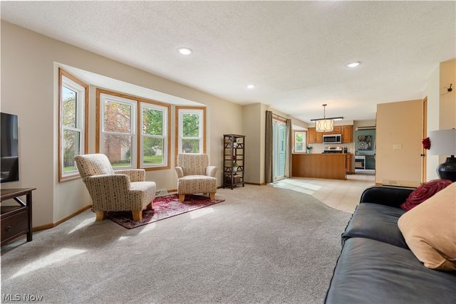 6650 Blendon Avenue NW, Canton, OH 44718