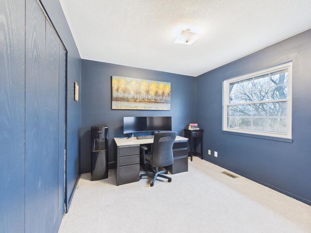 3705 Whispering Brook Ct, Wichita, KS 67220