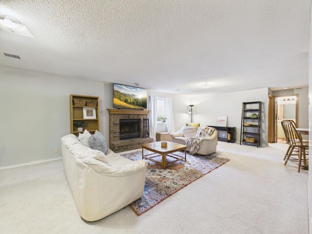 3705 Whispering Brook Ct, Wichita, KS 67220