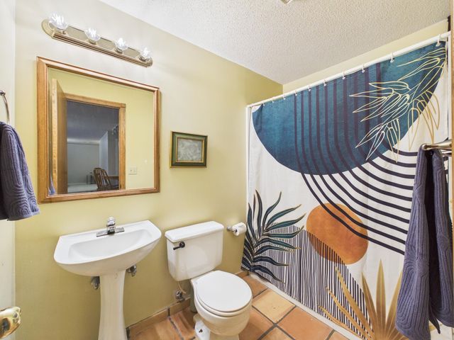 3705 Whispering Brook Ct, Wichita, KS 67220