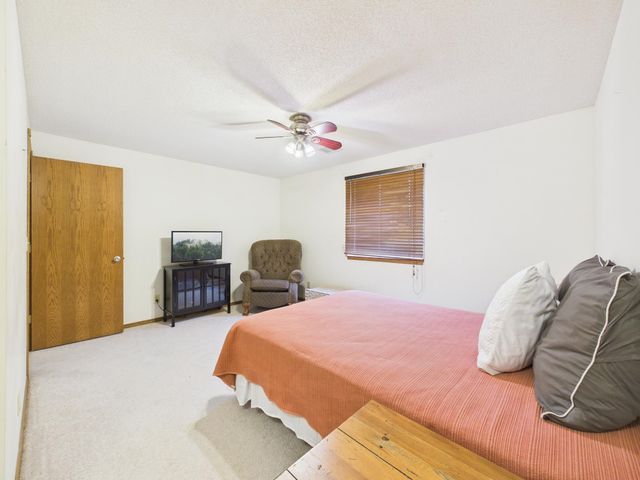 3705 Whispering Brook Ct, Wichita, KS 67220