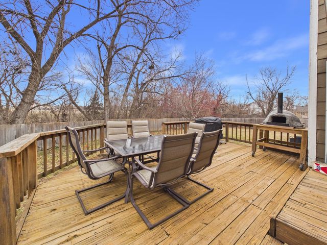 3705 Whispering Brook Ct, Wichita, KS 67220