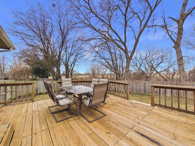 3705 Whispering Brook Ct, Wichita, KS 67220