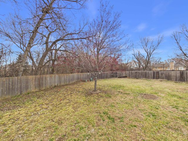 3705 Whispering Brook Ct, Wichita, KS 67220