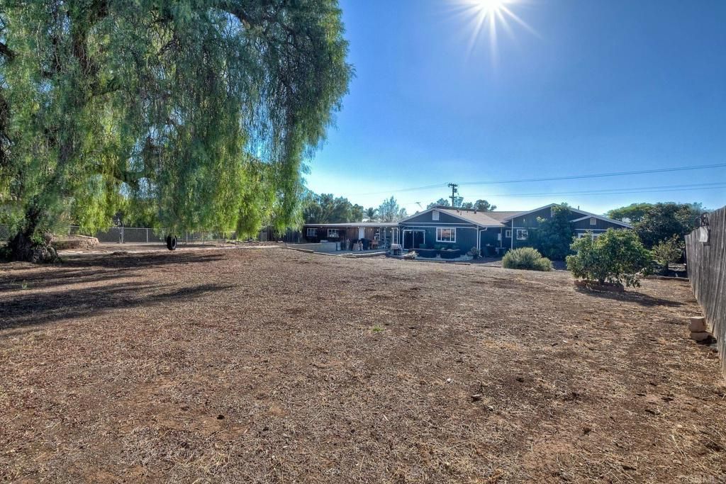 1503 Independence Way, Vista, CA 92084 — photo 5