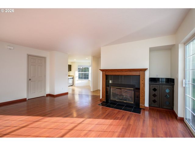 8635 Sw CURRY Dr B, Wilsonville, OR 97070