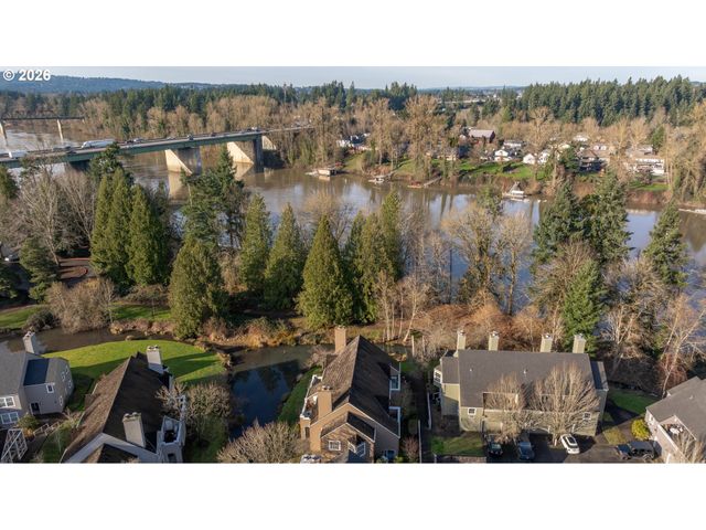 8635 Sw CURRY Dr B, Wilsonville, OR 97070