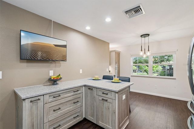 5307 HANSEL AVENUE D8, Orlando, FL 32809