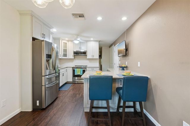 5307 HANSEL AVENUE D8, Orlando, FL 32809