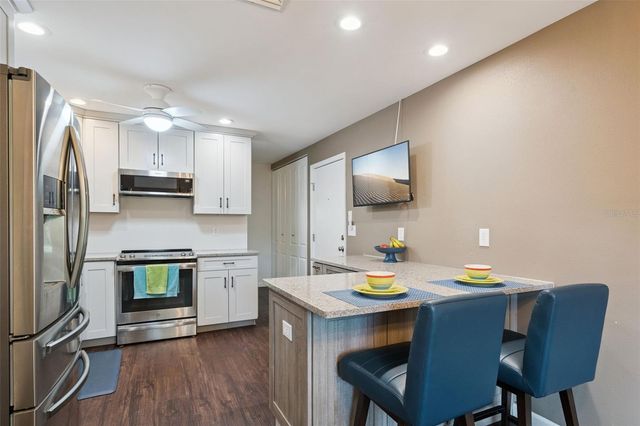 5307 HANSEL AVENUE D8, Orlando, FL 32809