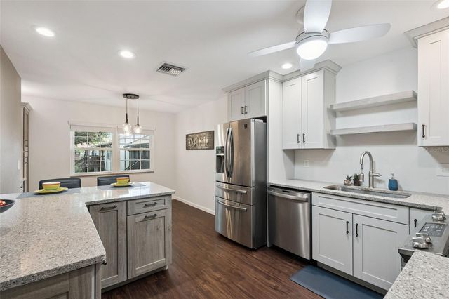 5307 HANSEL AVENUE D8, Orlando, FL 32809