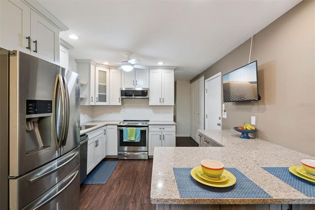 5307 HANSEL AVENUE D8, Orlando, FL 32809