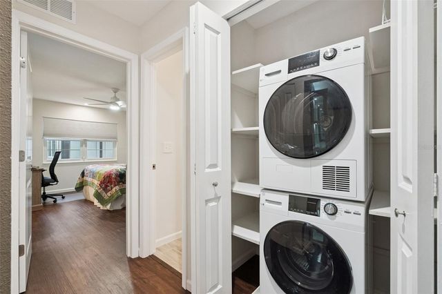 5307 HANSEL AVENUE D8, Orlando, FL 32809