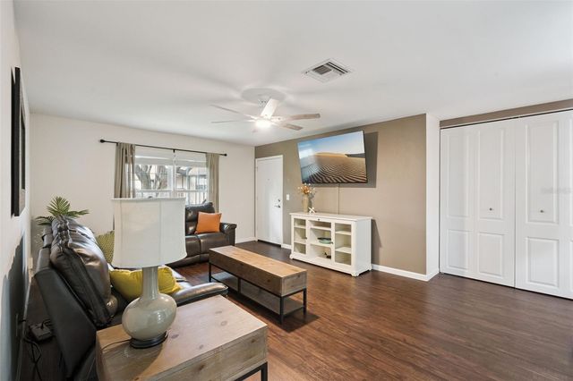 5307 HANSEL AVENUE D8, Orlando, FL 32809