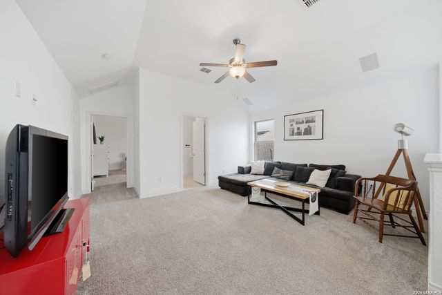 210 SHANNON CIR, San Antonio, TX 78260